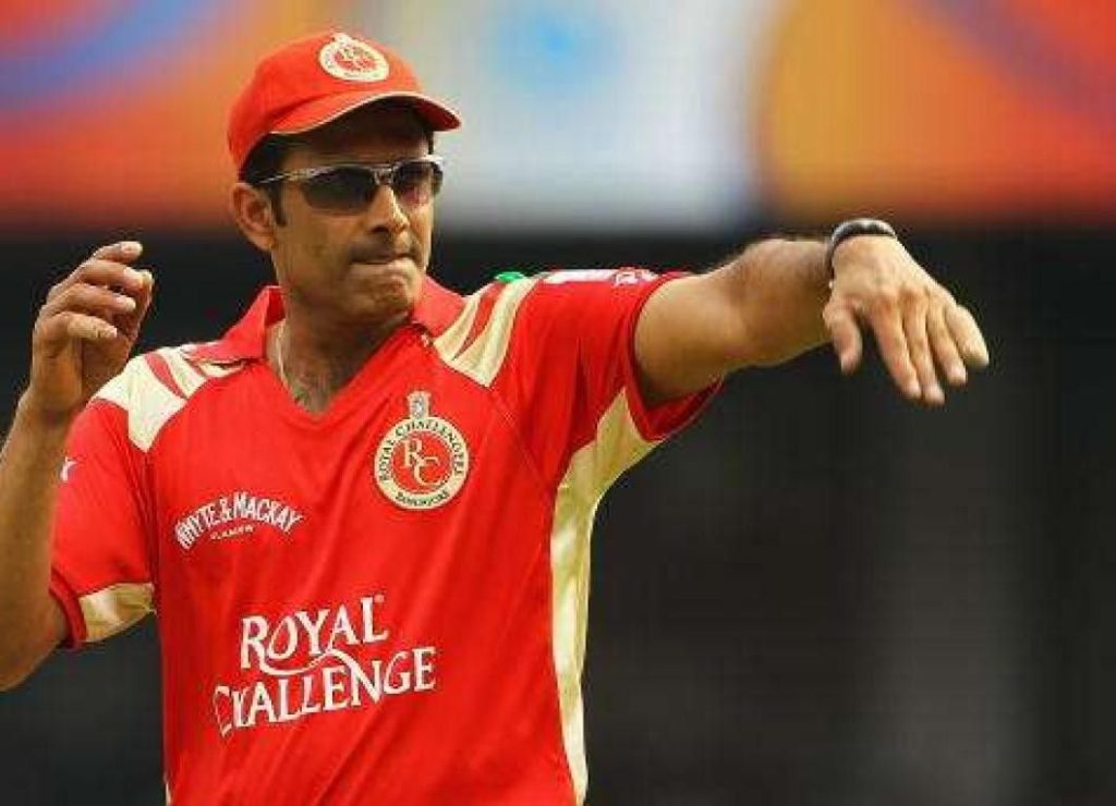 Best Bowling Figures at Chinnaswamy Best Bowling Figures at Chinnaswamy